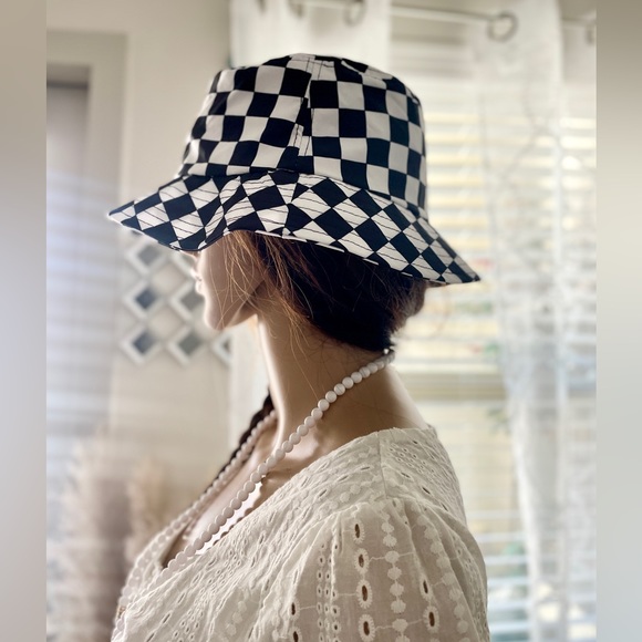 Chicago Bulls Basketball White Checkered Bucket Hat - Picture 2 of 7